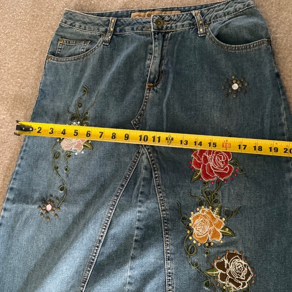 EMBROIDERED BEADED LONG DENIM FLOWING SKIRT - Picture 16 of 16